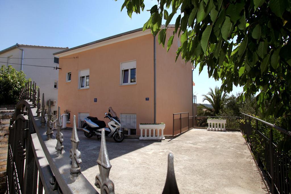 Apartments Jasmin Трогир Экстерьер фото