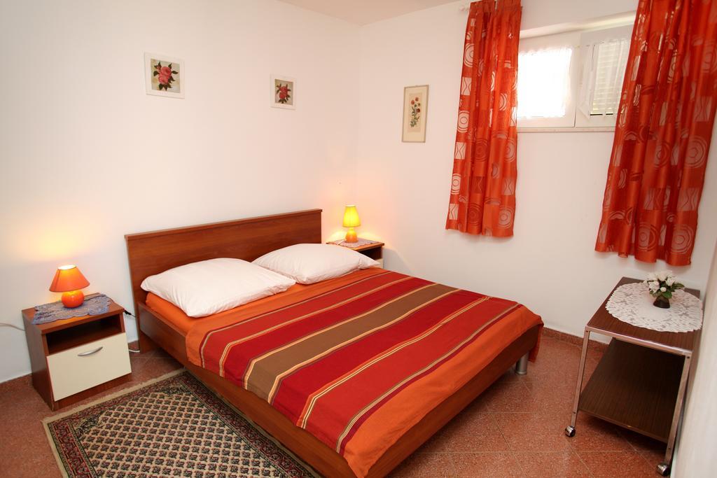 Apartments Jasmin Трогир Экстерьер фото
