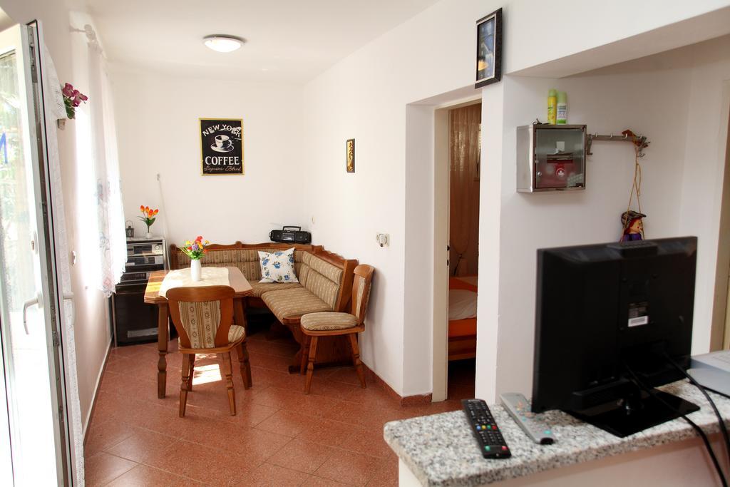 Apartments Jasmin Трогир Экстерьер фото
