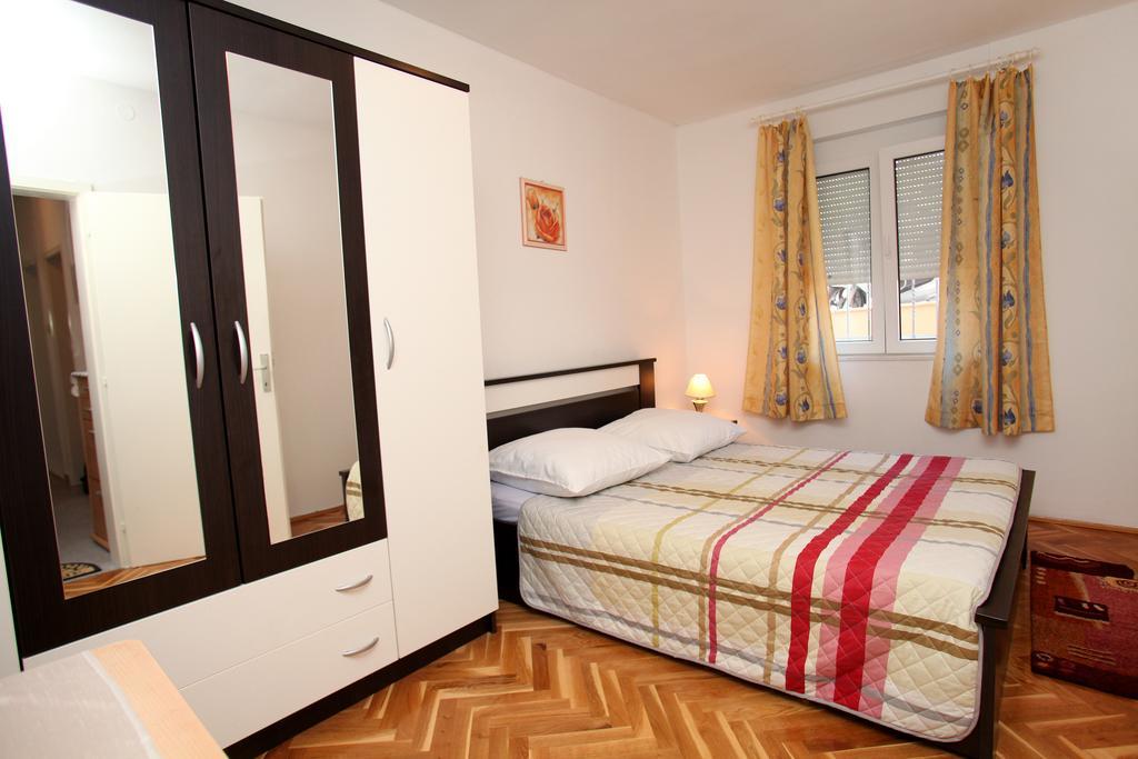 Apartments Jasmin Трогир Экстерьер фото
