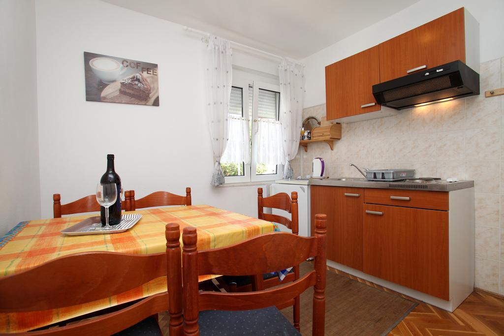 Apartments Jasmin Трогир Экстерьер фото