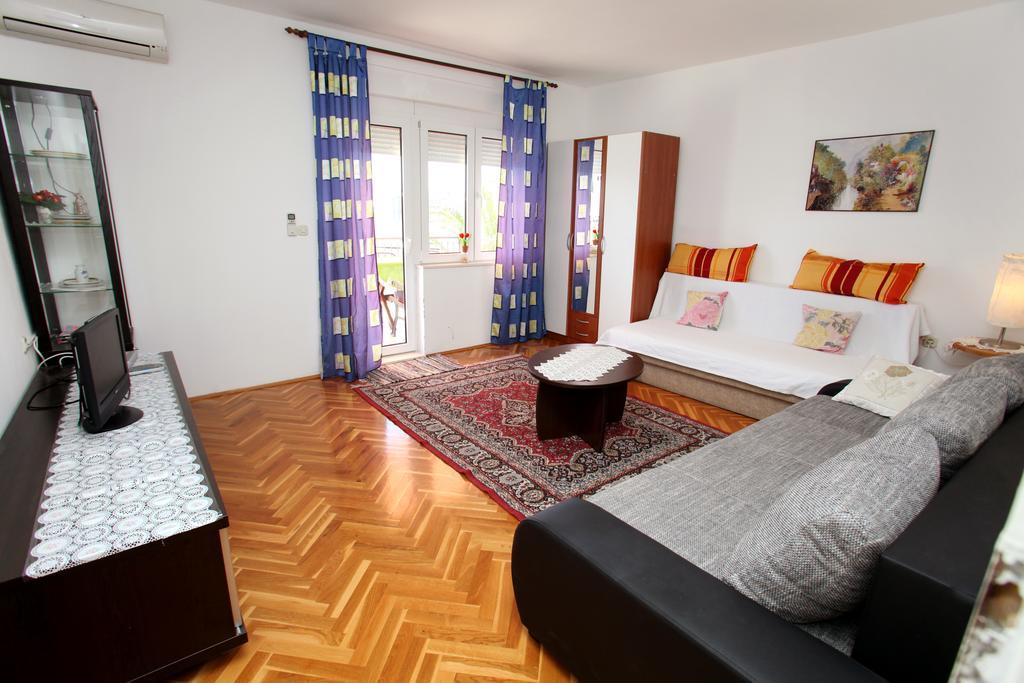 Apartments Jasmin Трогир Экстерьер фото